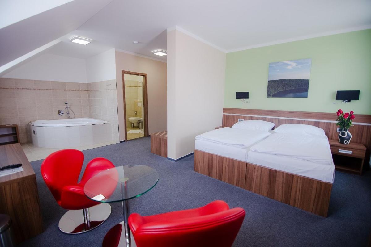 Hotel Jezerka Seč Dış mekan fotoğraf