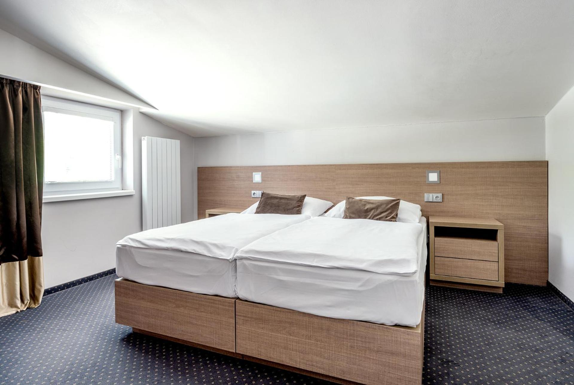 Hotel Jezerka Seč Dış mekan fotoğraf