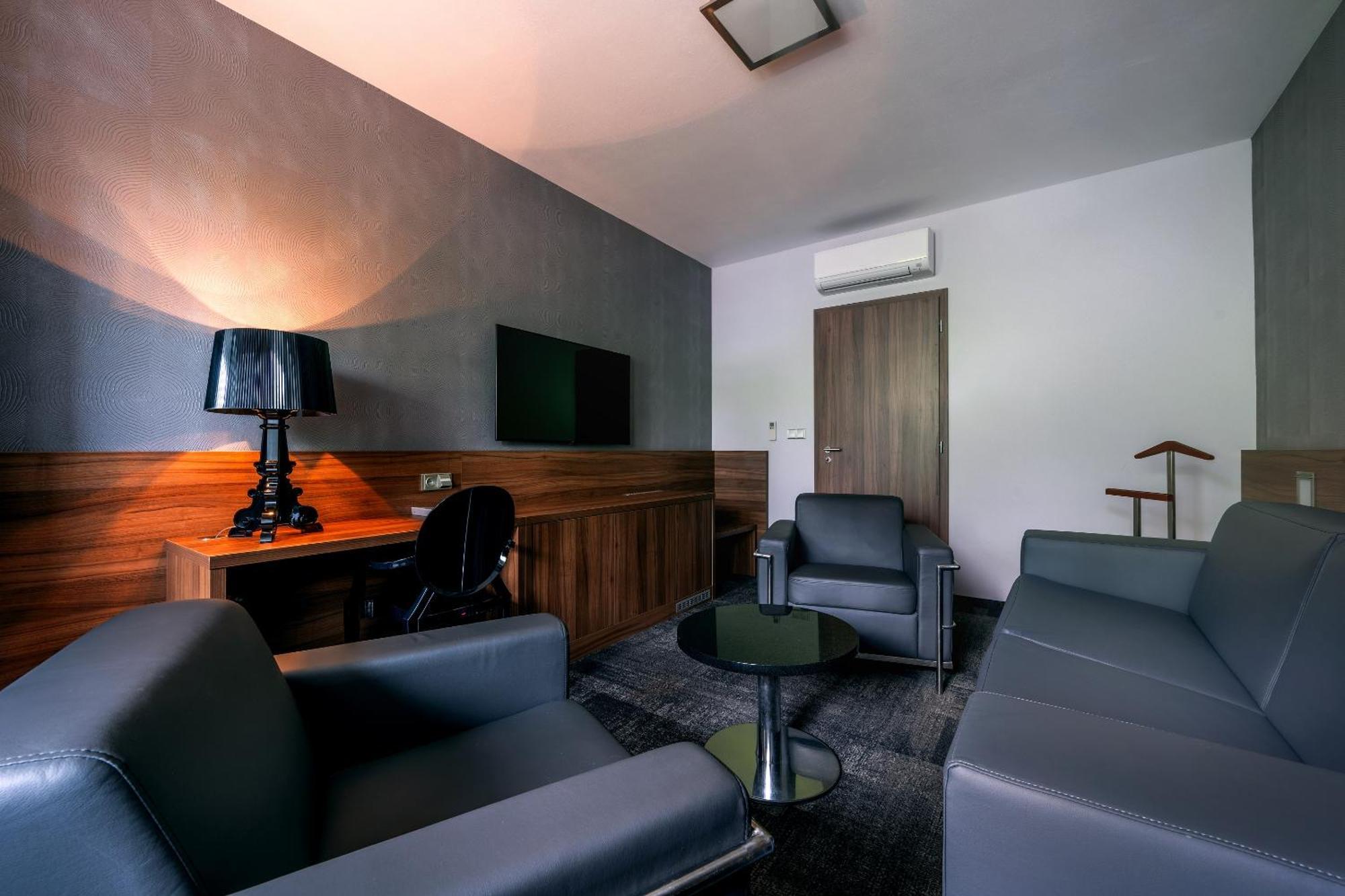Hotel Jezerka Seč Dış mekan fotoğraf